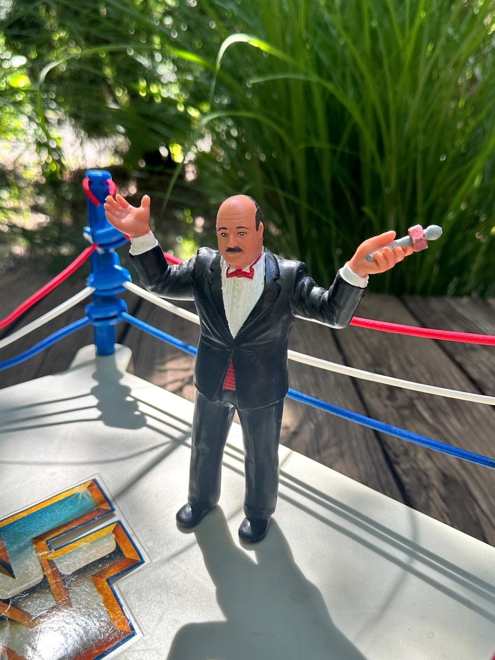 Vintage 1986 LJN WWF WWE Mean Gene Okerlund Wrestling Figure with Microphone